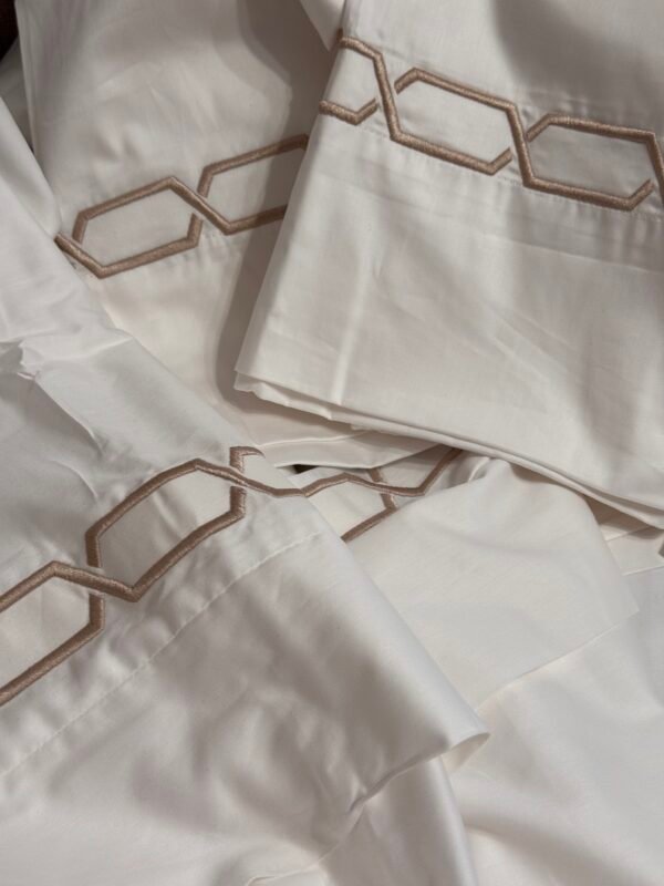 Parure de lit haut de gamme – TAC Elegance - Image 3